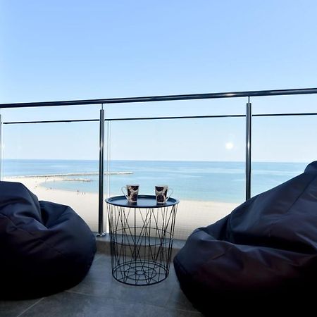 Apartmán Turquoise By The Sea Constanţa Exteriér fotografie